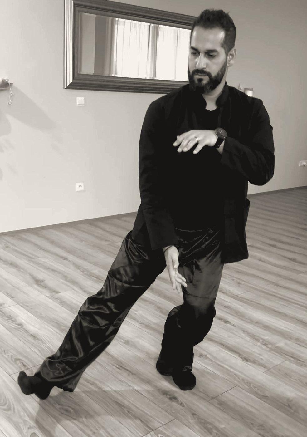 Jozef Herák vo forme Tai Chi